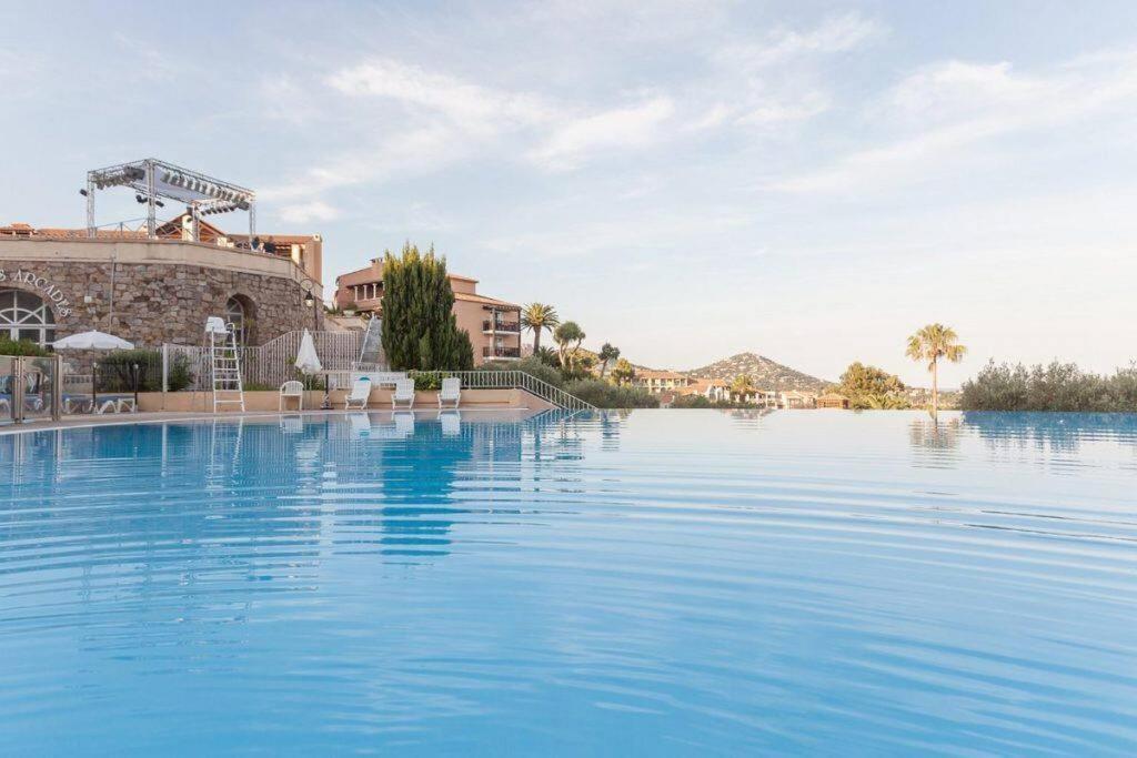 Dans Un Cadre D'Exception, Vue Mer Panoramique A Agay Cote D'Azur, Village Vacances Cap Esterel, T2 Avec Jardin, Golf, Climatisation, Wifi, 5 Piscines Saint-Raphaël Esterno foto