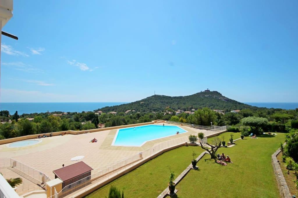 Dans Un Cadre D'Exception, Vue Mer Panoramique A Agay Cote D'Azur, Village Vacances Cap Esterel, T2 Avec Jardin, Golf, Climatisation, Wifi, 5 Piscines Saint-Raphaël Esterno foto
